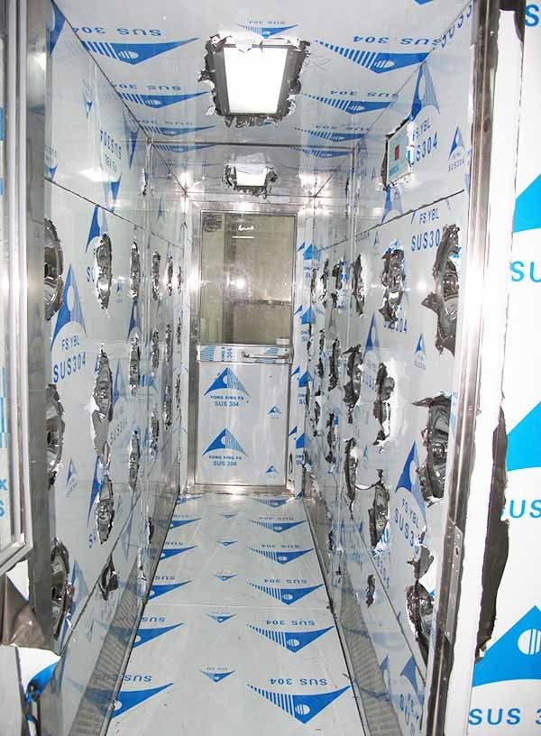 Sala de limpeza do chuveiro de ar da profundidade 3000mm com as portas manuais para seis pessoas 1