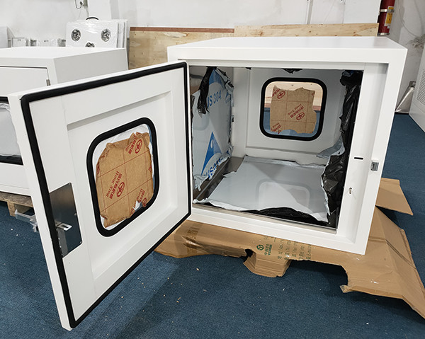 Capa de transferência de caixa de passagem de sala limpa revestida com aço em pó em tamanho W650xD650xH660mm 0